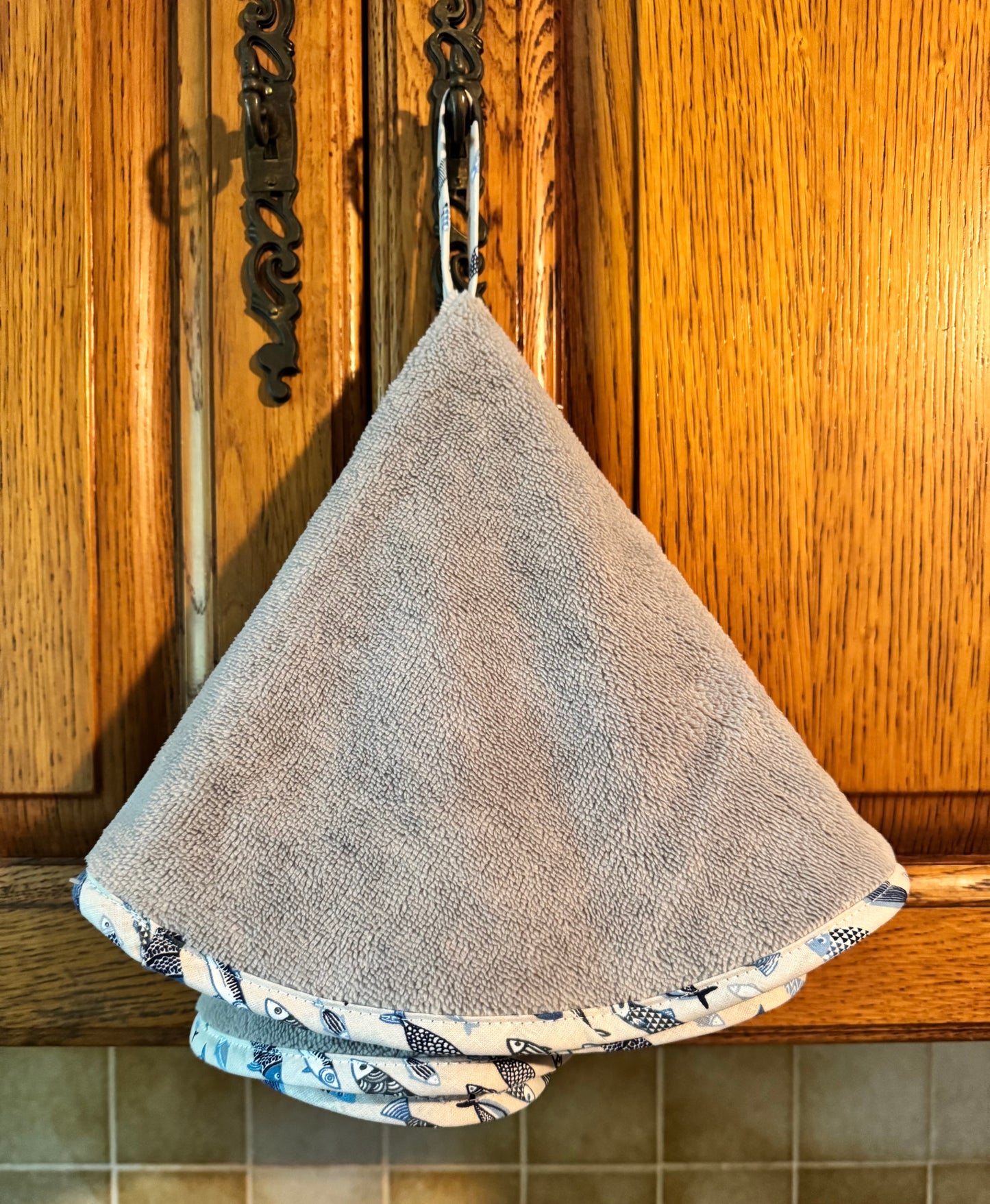 Essuie-Main Rond à Suspendre sardines – Douceur et Praticité au Quotidien !