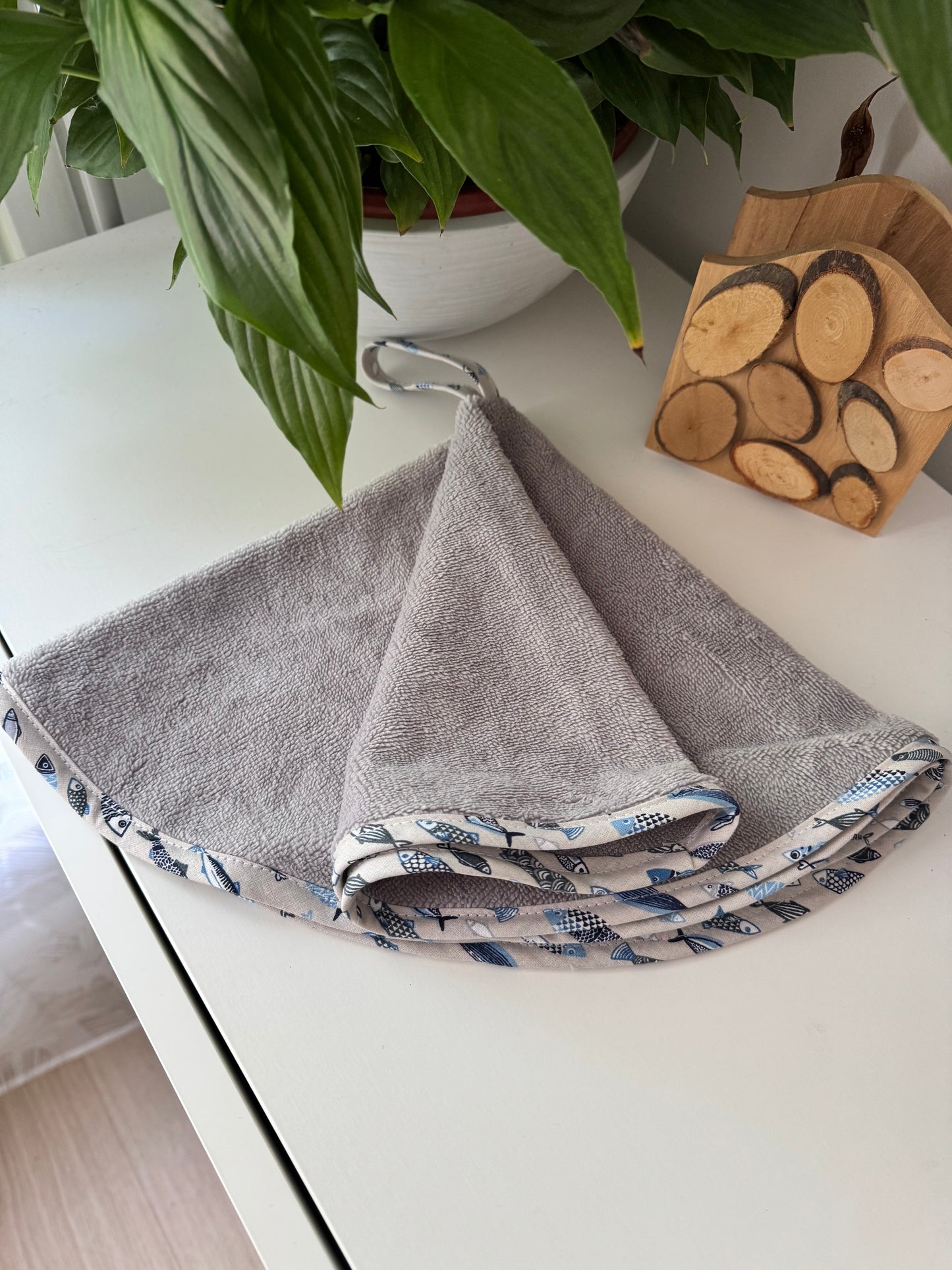 Essuie-Main Rond à Suspendre sardines – Douceur et Praticité au Quotidien !