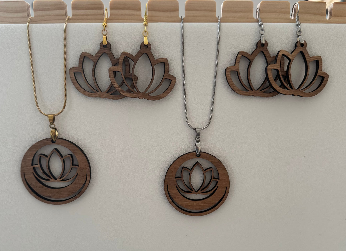 Parure boucles d'oreilles et colier en Contreplaqué de Peuplier