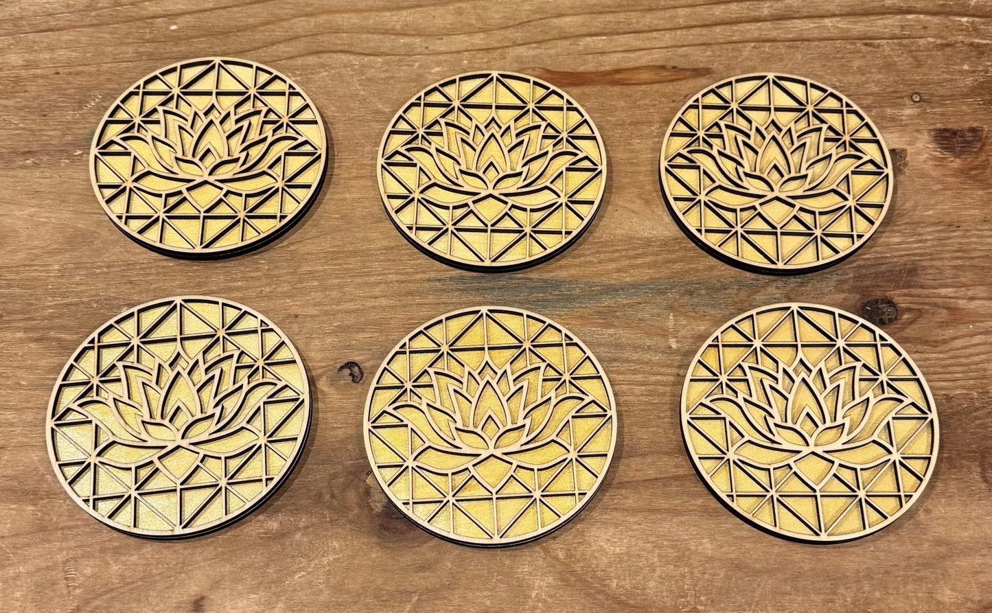 Sous - verres en contreplaqué de peuplier – Naturels & Écologiques lotus doré - GreenbyMilie