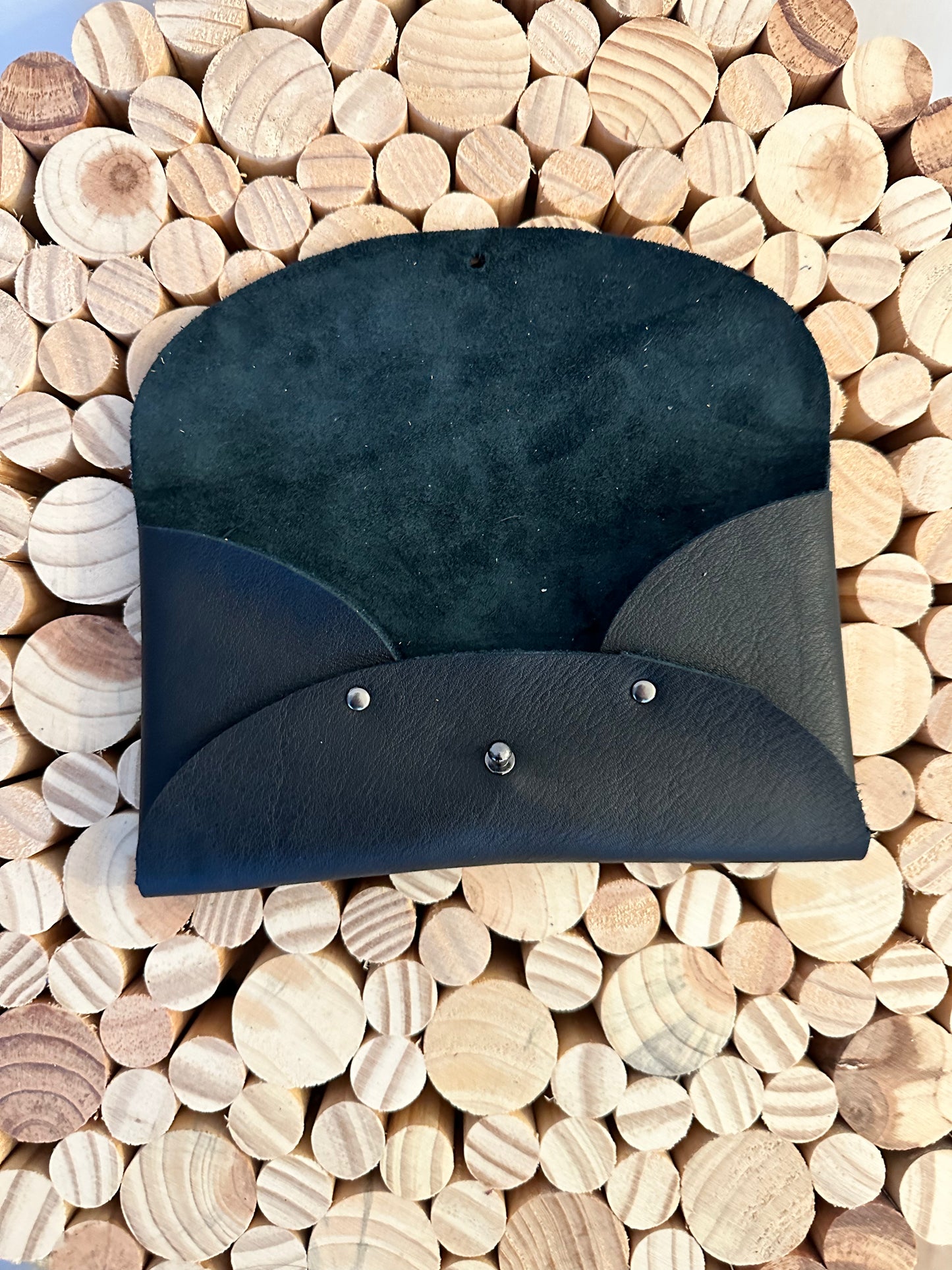 Étui à lunettes en cuir – Élégant, Protecteur & Durable