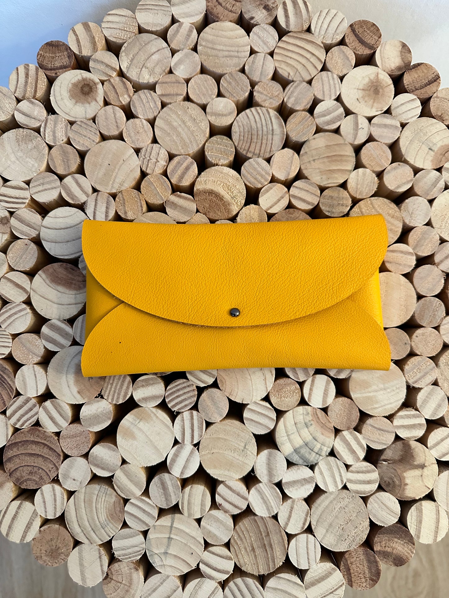 Étui à lunettes en cuir – Élégant, Protecteur & Durable