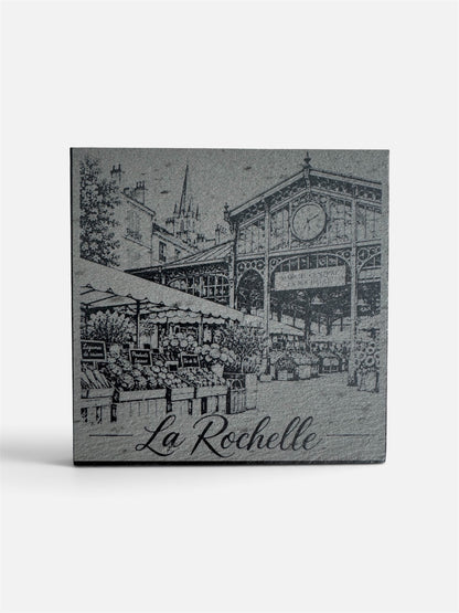 Sous-verre en ardoise gravé représentant le marché de La Rochelle