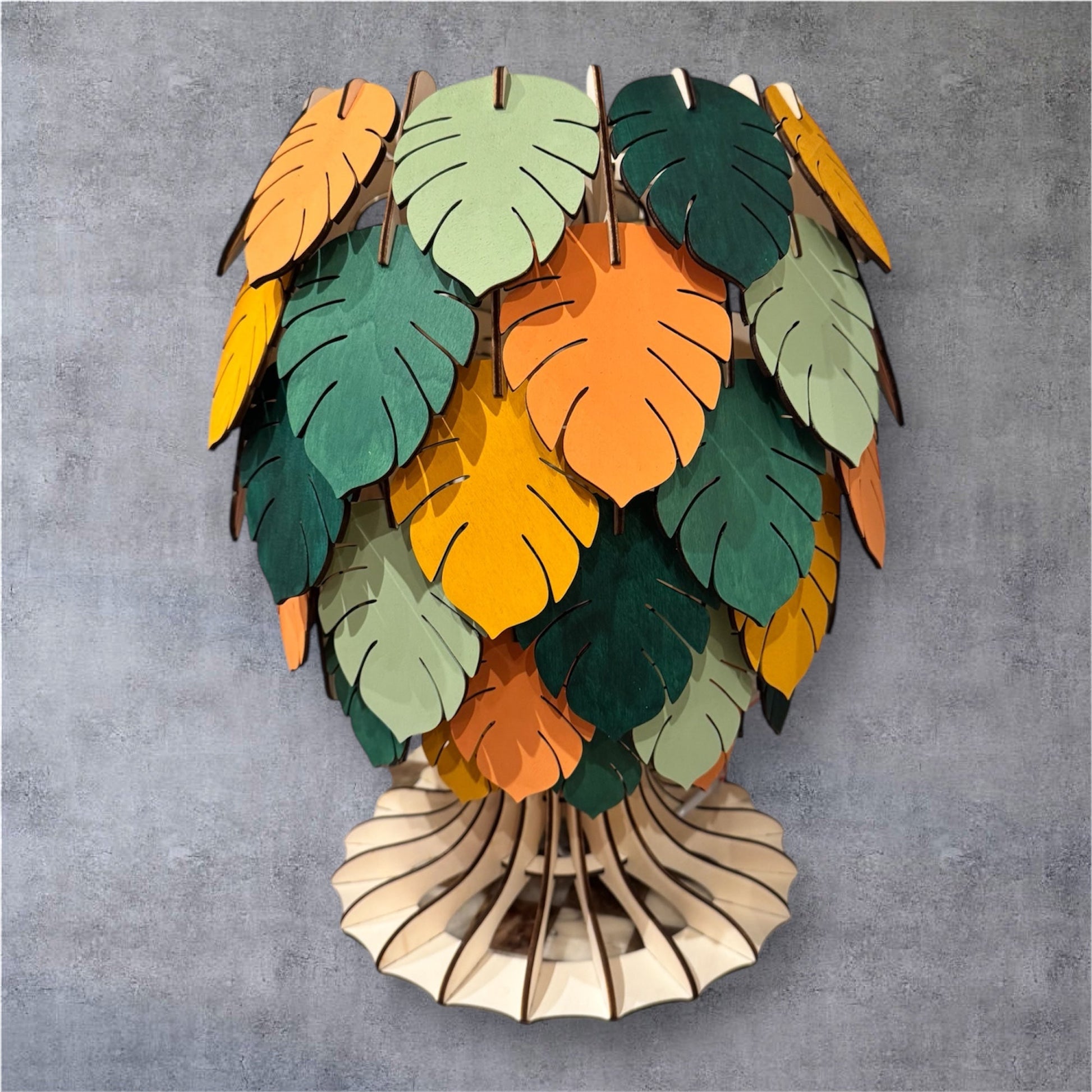 Lampe à poser en bois Élégance Naturelle Monstera - GreenbyMilie
