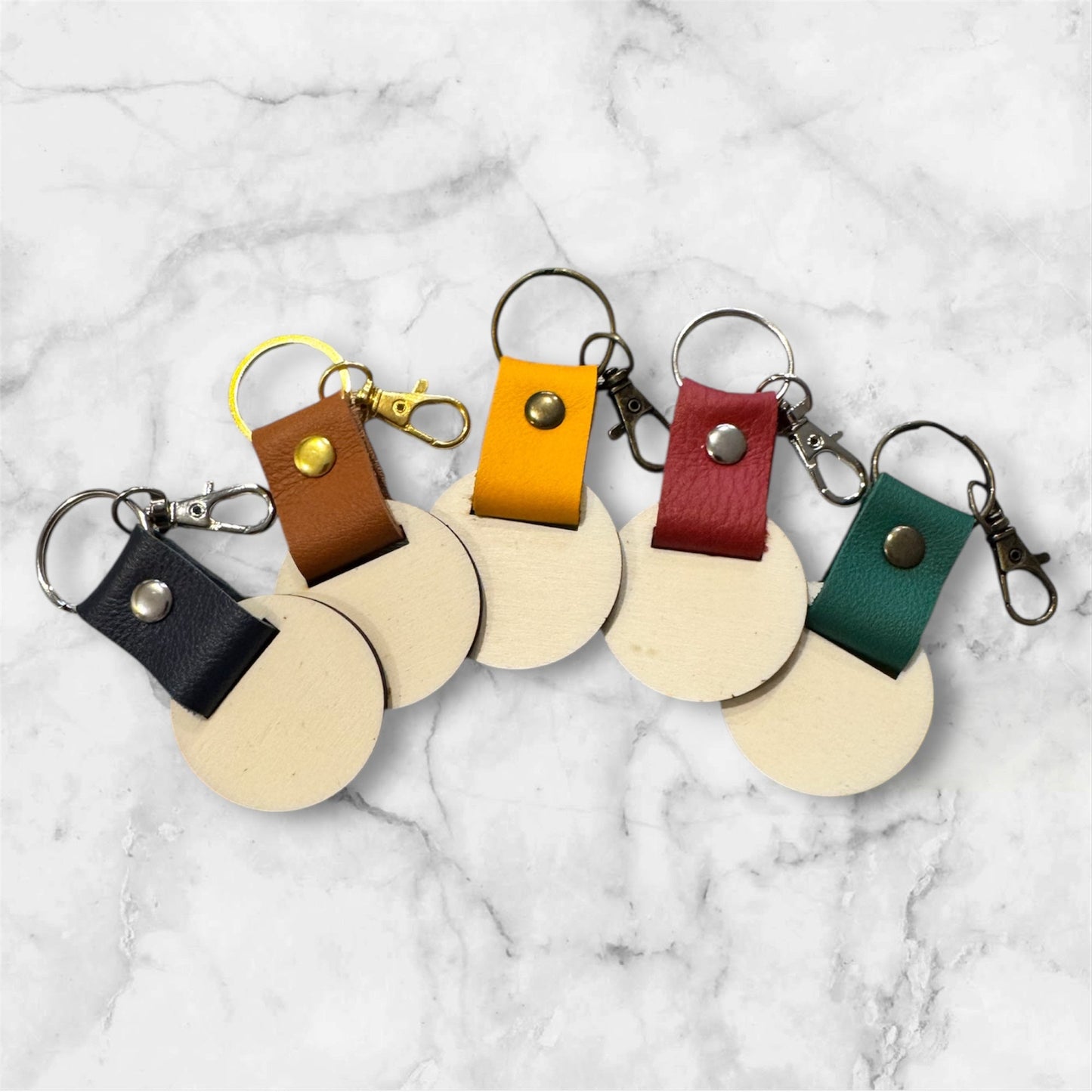 Porte - clés à personnaliser en bois et cuir - GreenbyMilie