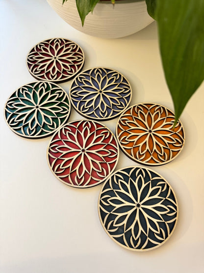 Sous - verres en contreplaqué de peuplier – Naturels & Écologiques fleur mandala multicolore - GreenbyMilie